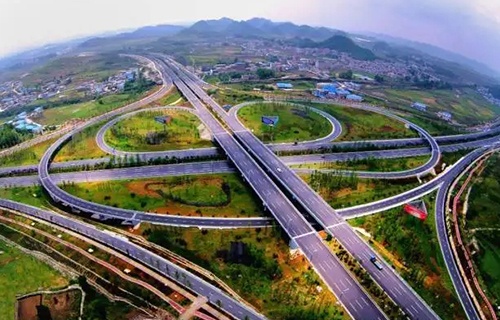 各地適度超前布局基建 吹響經濟“穩(wěn)中求進”號角